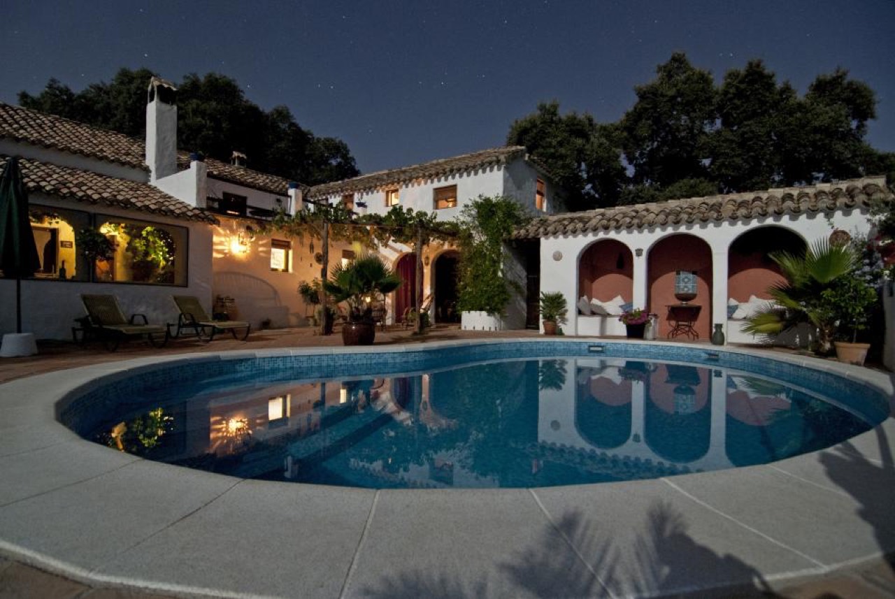 Exterior & Landscaping projects by Archiplus